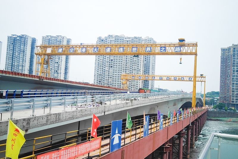 重磅！河南礦山72米大跨度起重機(jī)助力簡(jiǎn)州大橋建設(shè)